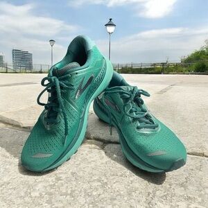 Brooks Adrenaline GTS 20 Women's Running Shoes Trainers Green 1202961B351 Sz 10